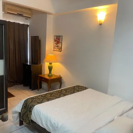 Homestay Anggun Safiyya Bayan Lepas Exterior photo