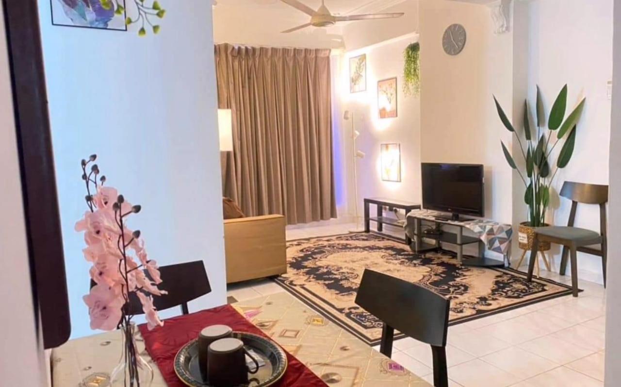 Anggun Safiyya Apartment Bayan Lepas